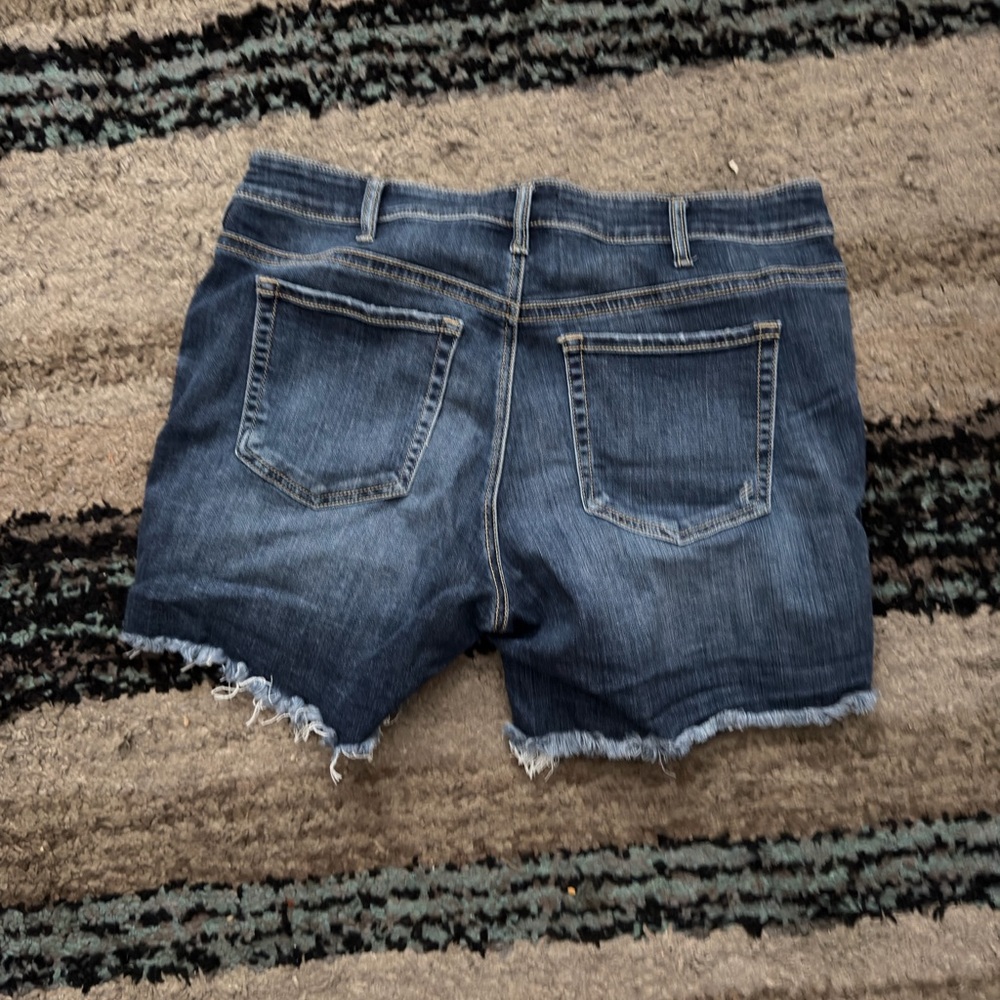 Silver Jeans Blue Distressed Jean Shorts with Flag Detail - Picture 3 of 3